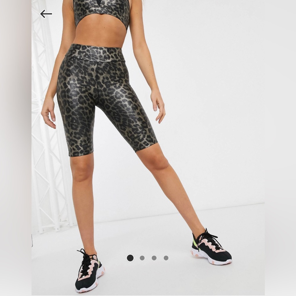 ASOS 4505 booty short in leopard size 6